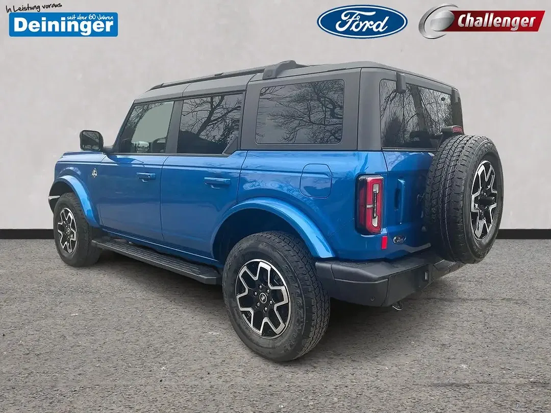 Ford Bronco - Thumbnail 3
