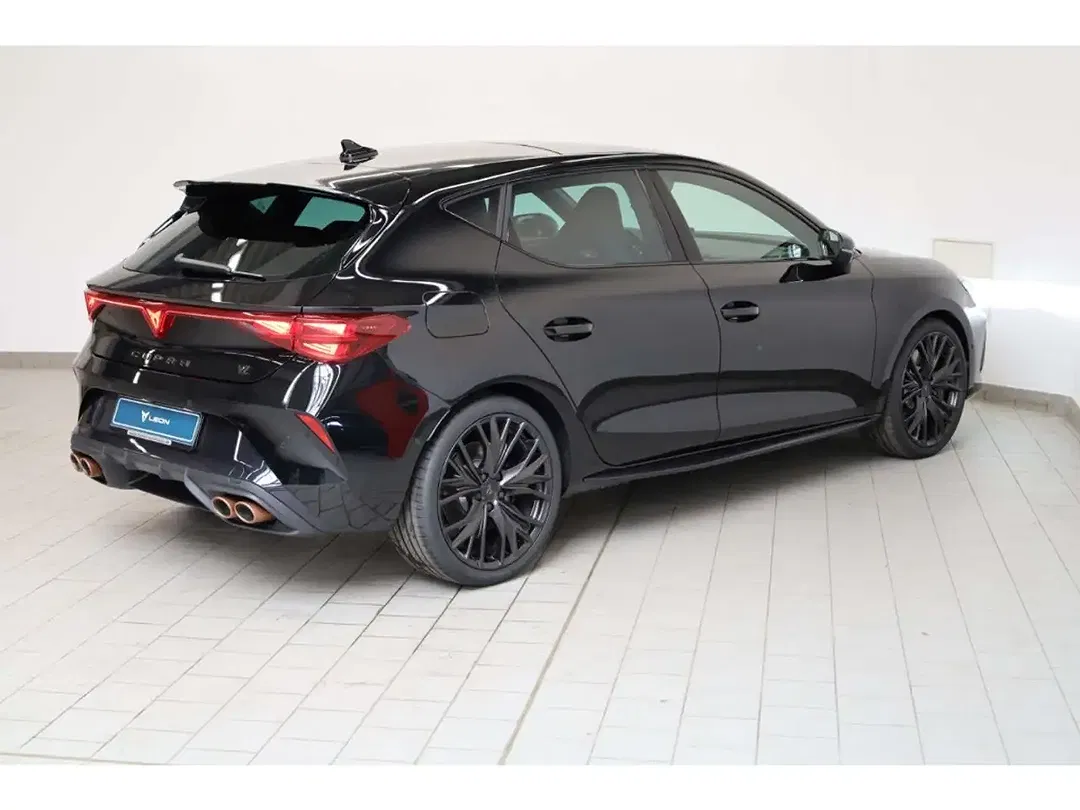 CUPRA Leon - Thumbnail 3