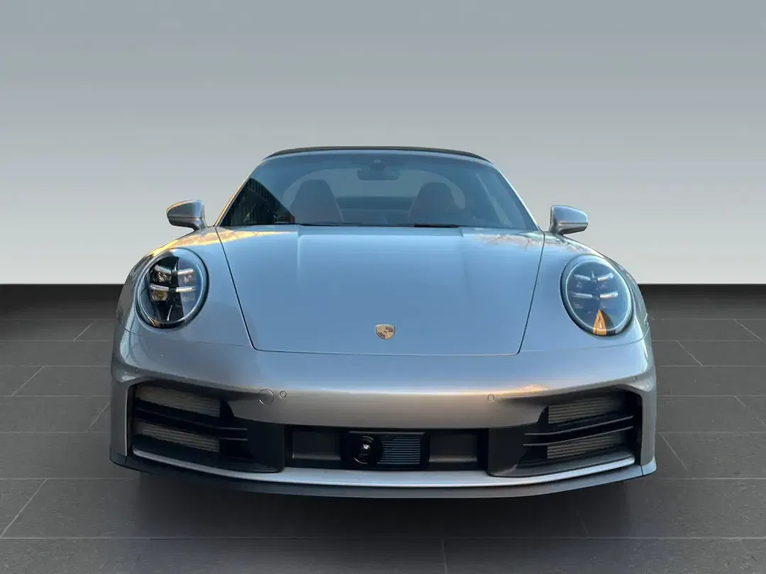 Porsche 992 - Thumbnail 6