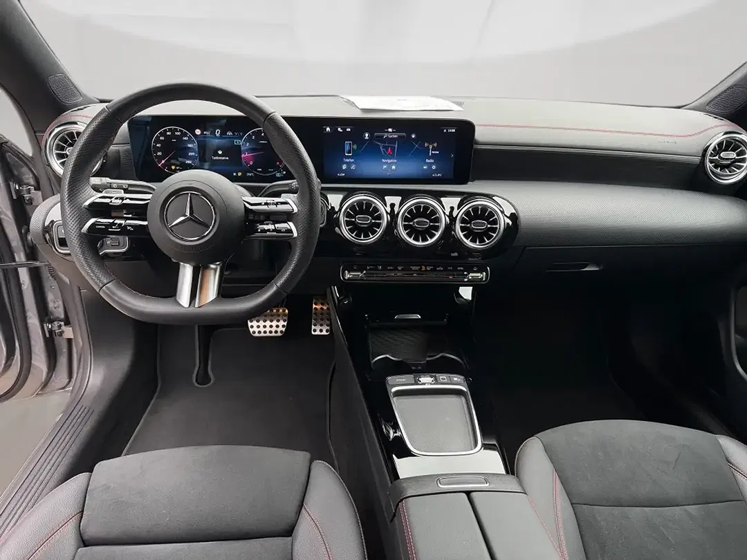 Mercedes-Benz CLA 200 - Thumbnail 11
