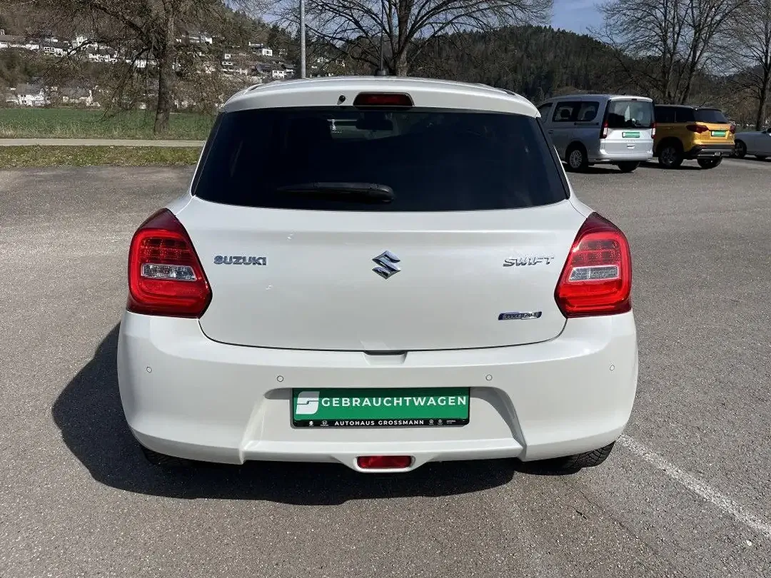 Suzuki Swift - Thumbnail 4