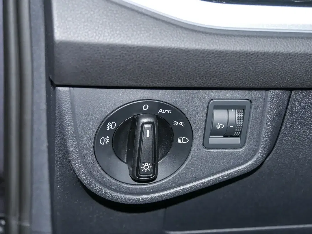 Volkswagen Polo - Thumbnail 13