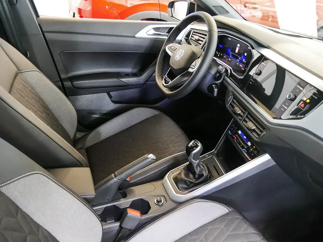 Volkswagen Polo - Thumbnail 3