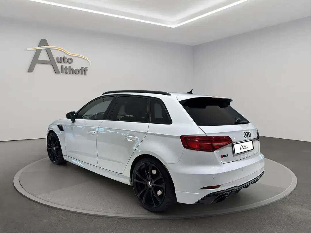 Audi RS3 - Thumbnail 4