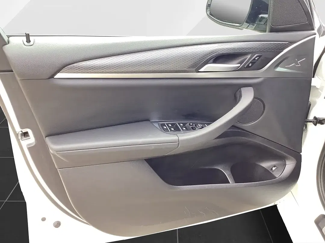 BMW X3 - Thumbnail 11