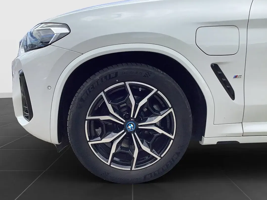 BMW X3 - Thumbnail 9