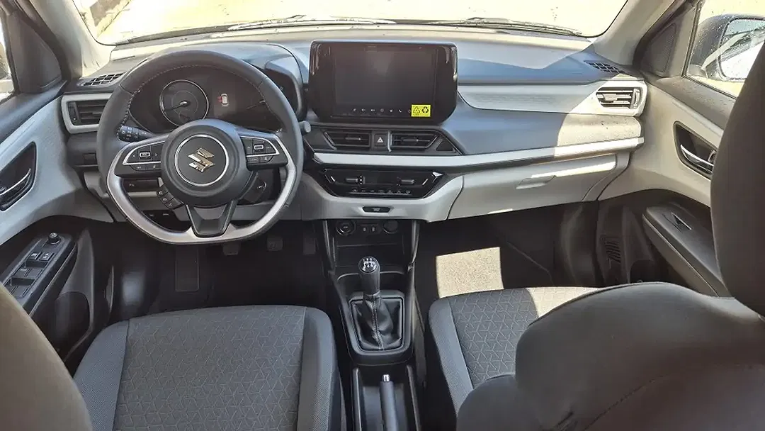 Suzuki Swift - Thumbnail 8