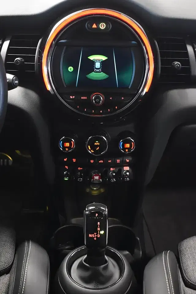 MINI Cooper - Thumbnail 16