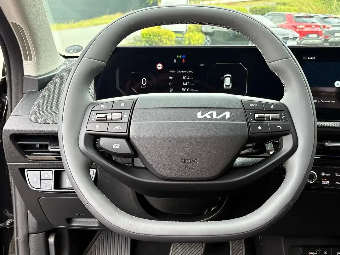 Kia EV6 - Thumbnail 14