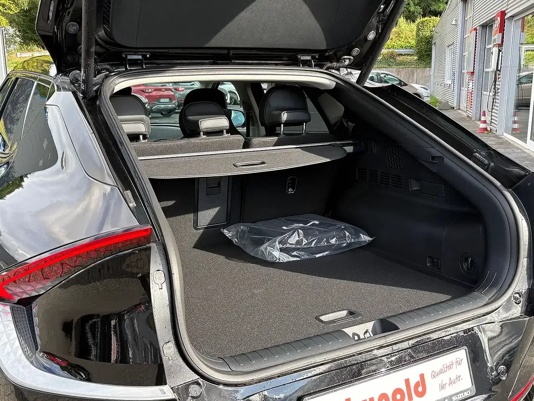 Kia EV6 - Thumbnail 8
