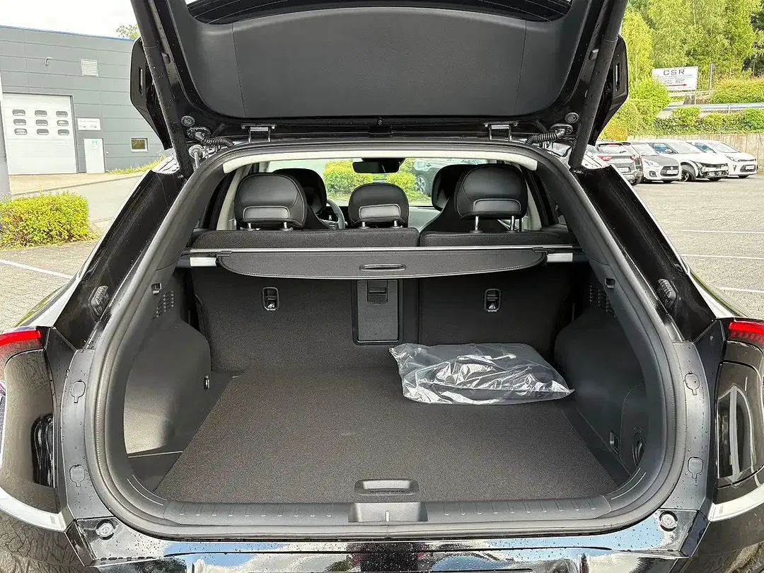 Kia EV6 - Thumbnail 9