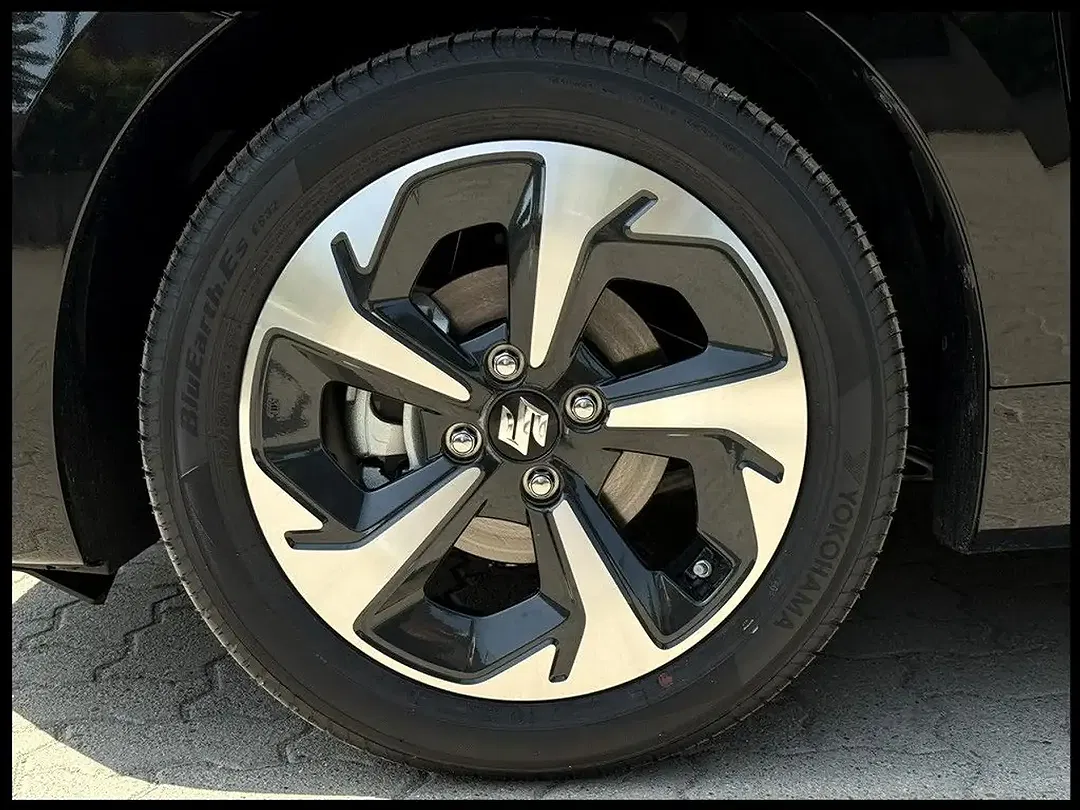 Suzuki Swift - Thumbnail 10