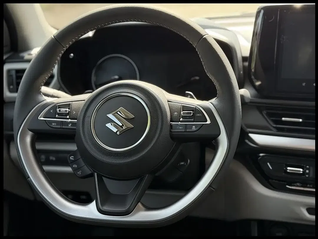 Suzuki Swift - Thumbnail 12