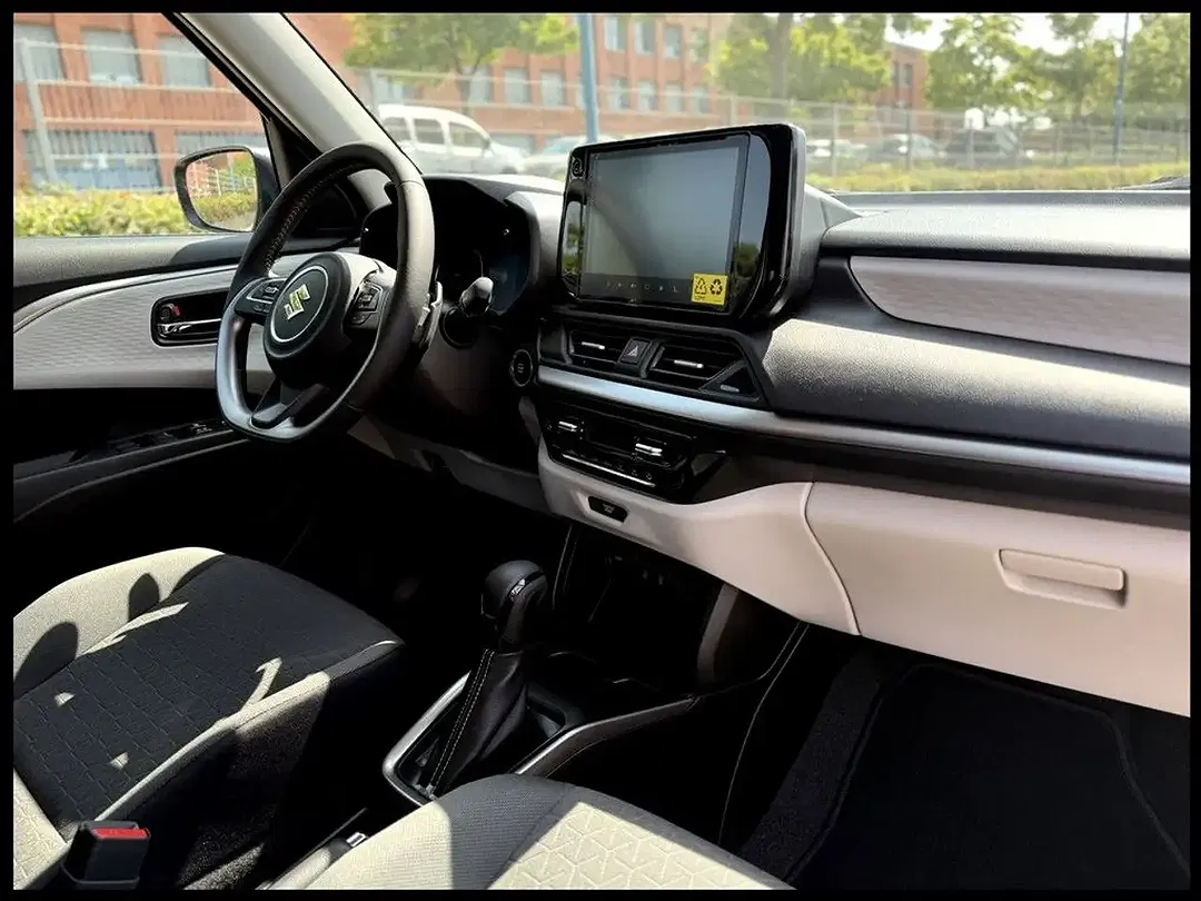 Suzuki Swift - Thumbnail 14