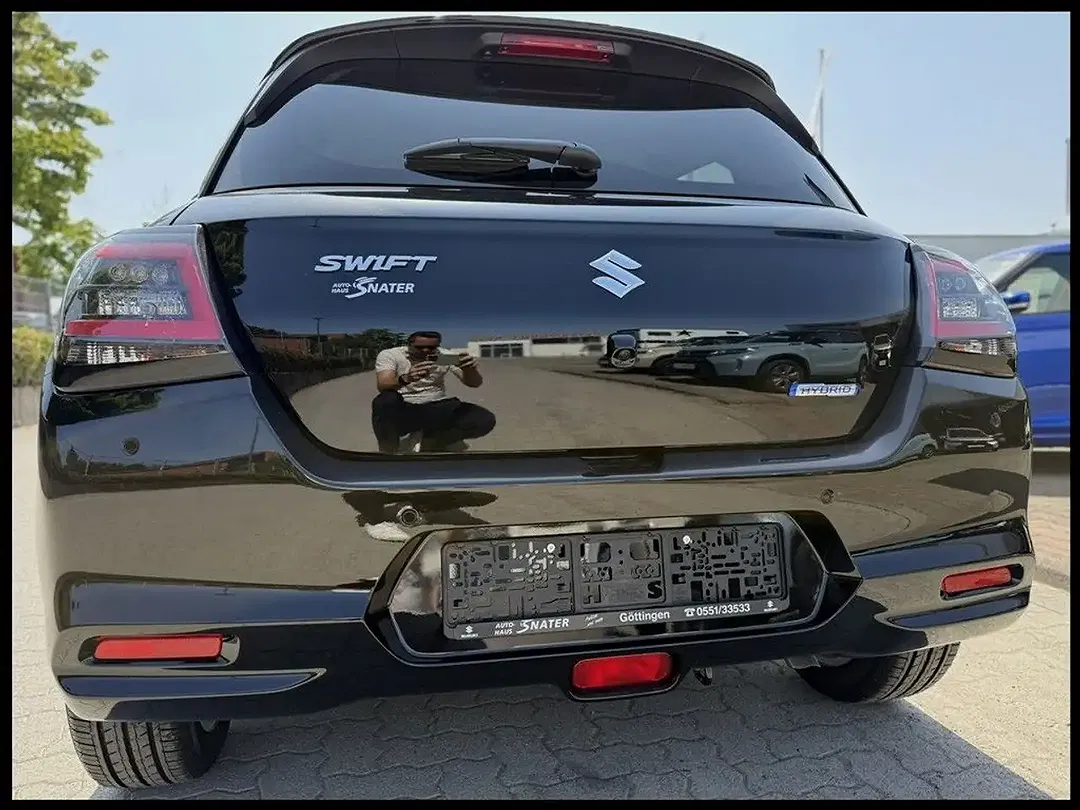 Suzuki Swift - Thumbnail 3