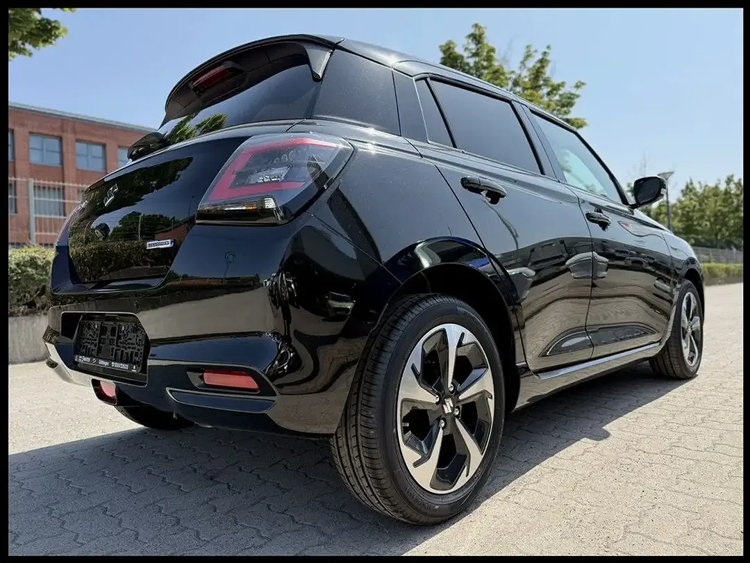 Suzuki Swift - Thumbnail 5