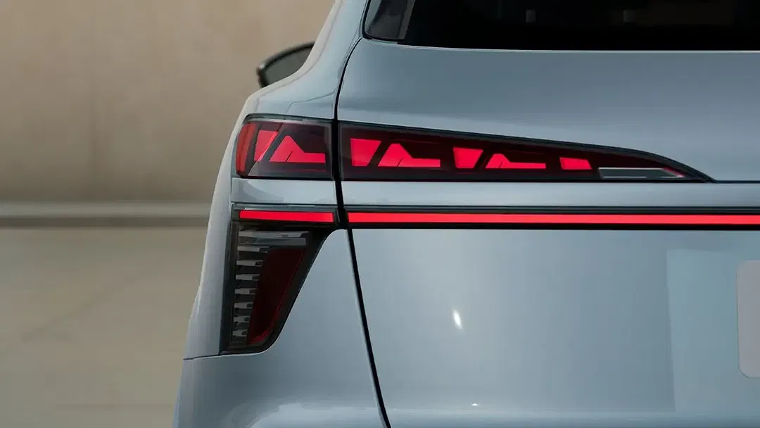 Audi Q3 - Thumbnail 6
