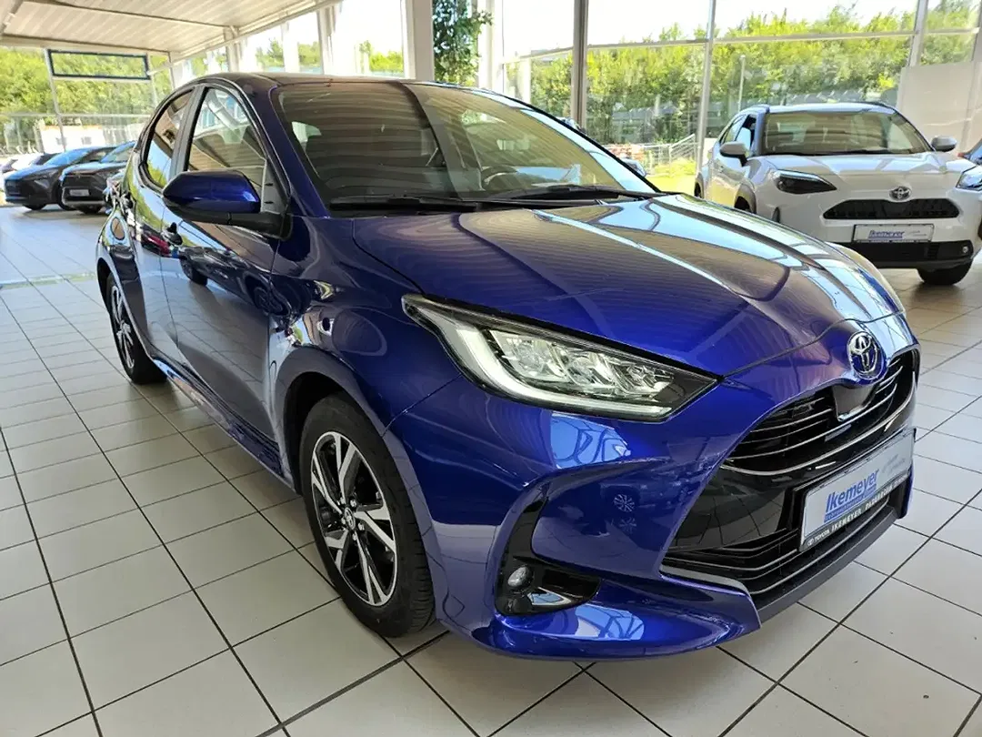 Toyota Yaris - Thumbnail 2