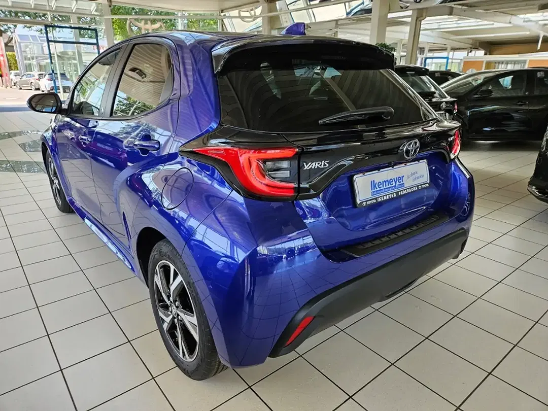 Toyota Yaris - Thumbnail 4