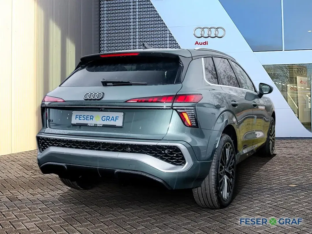 Audi Q3 - Thumbnail 5