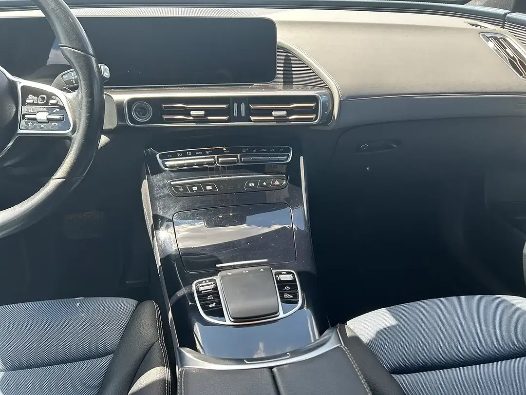 Mercedes-Benz EQC 400 - Thumbnail 9