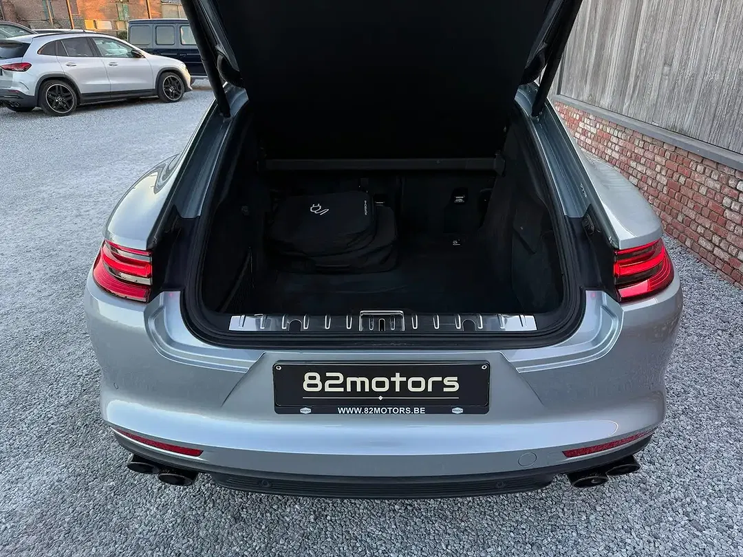 Porsche Panamera - Thumbnail 19
