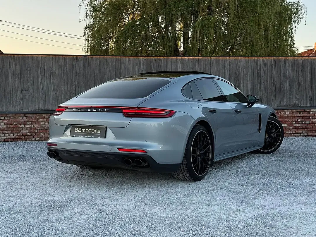 Porsche Panamera - Thumbnail 2