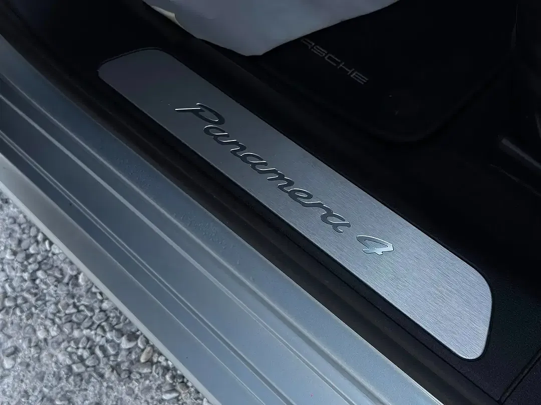 Porsche Panamera - Thumbnail 26