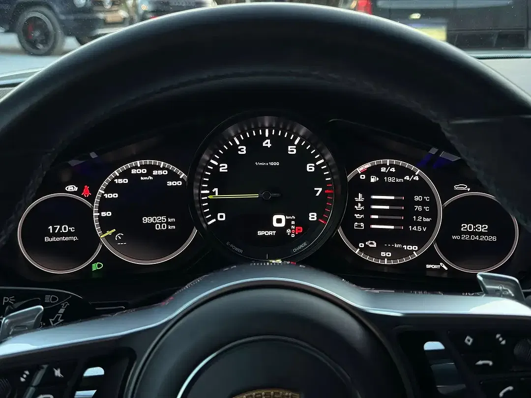 Porsche Panamera - Thumbnail 29