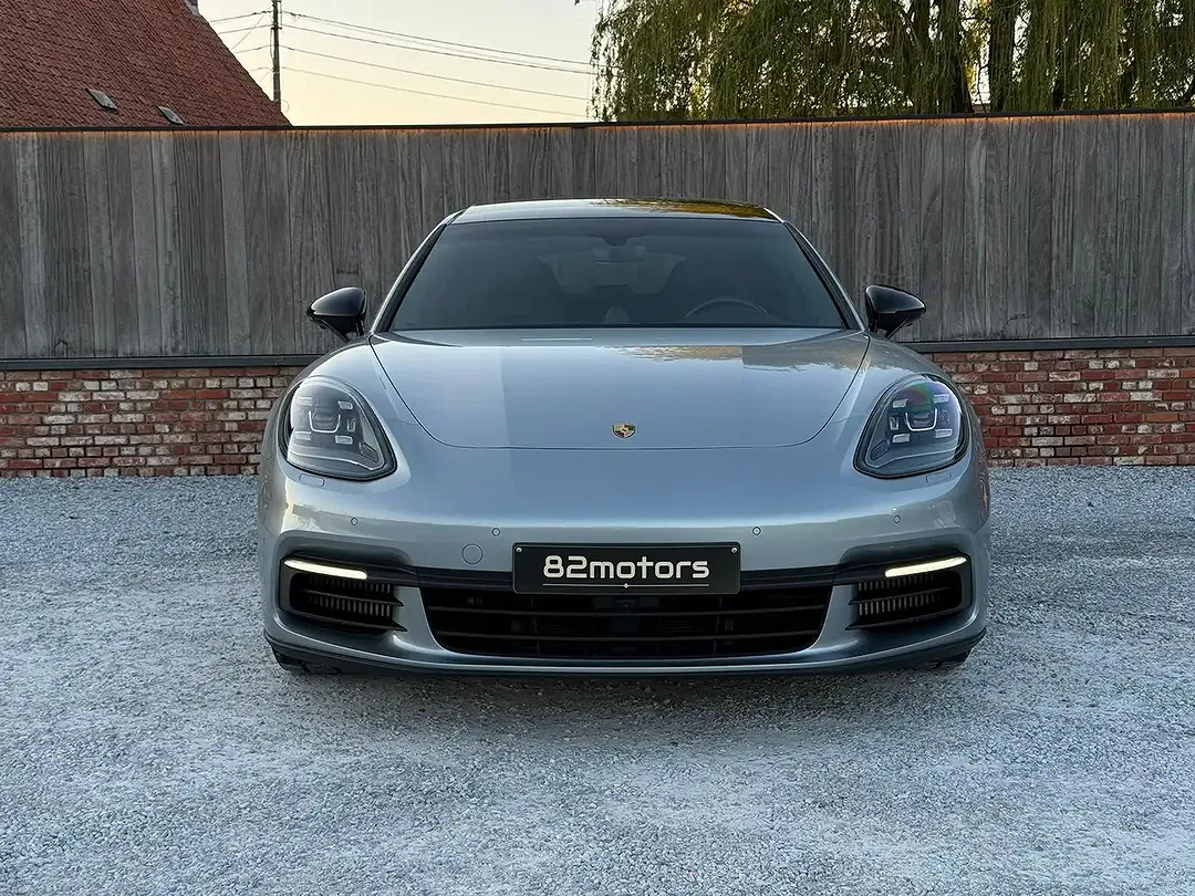 Porsche Panamera - Thumbnail 3