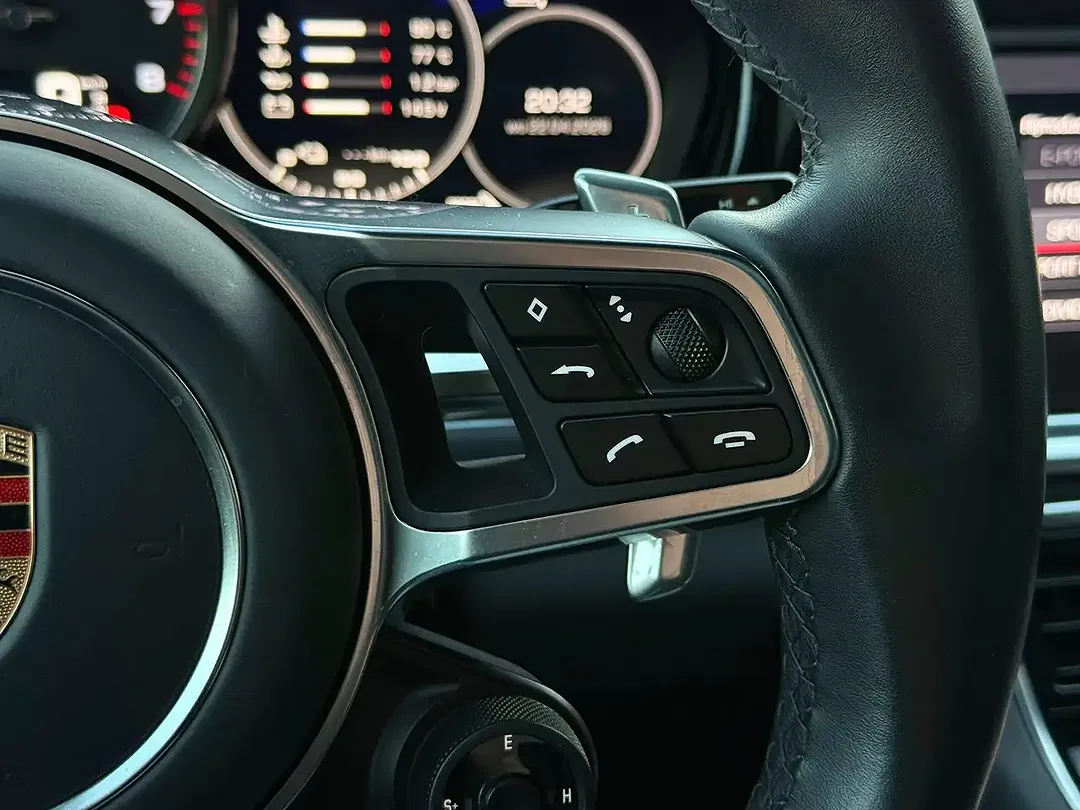 Porsche Panamera - Thumbnail 34