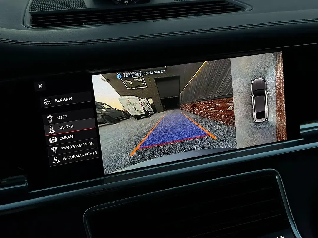 Porsche Panamera - Thumbnail 45
