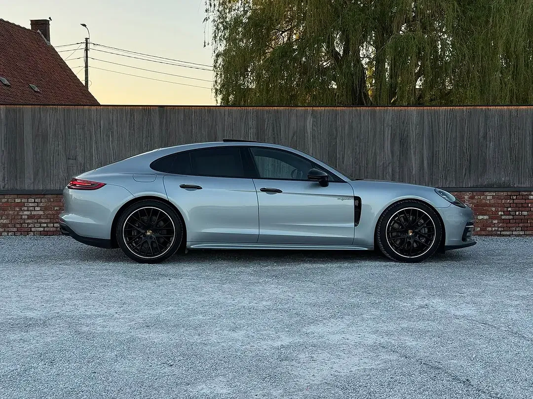 Porsche Panamera - Thumbnail 6