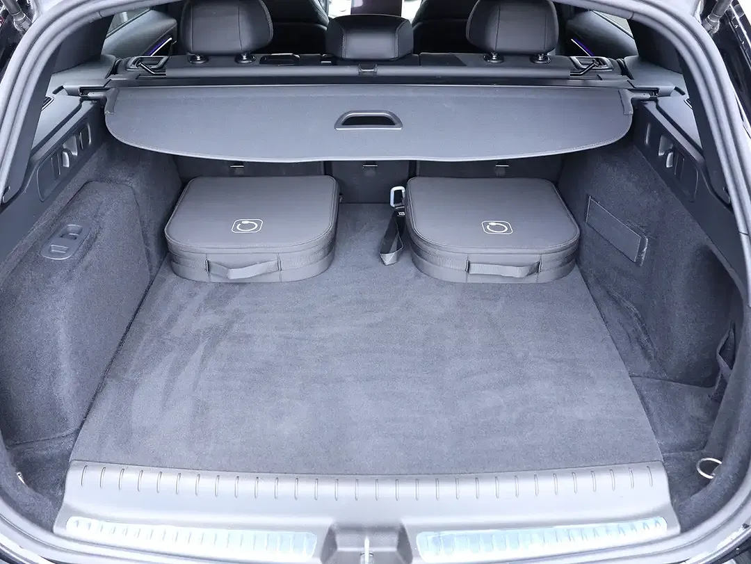 Mercedes-Benz C 300 - Thumbnail 11
