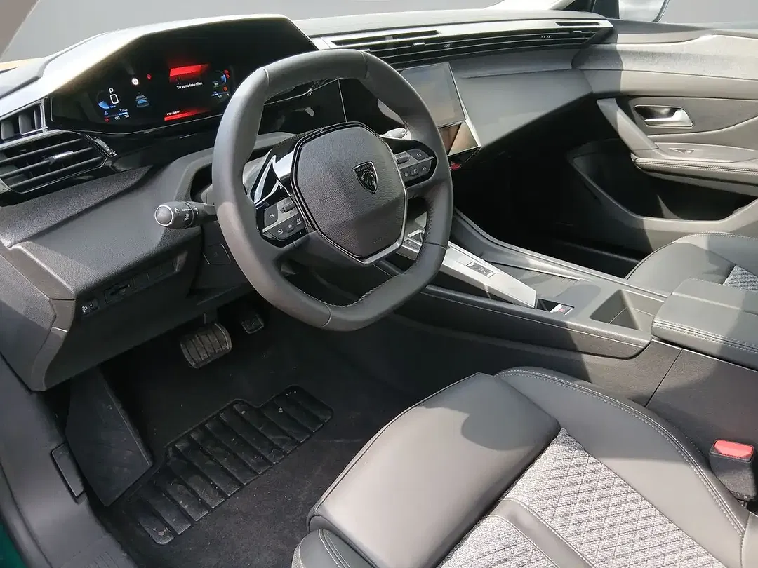 Peugeot 308 - Thumbnail 11