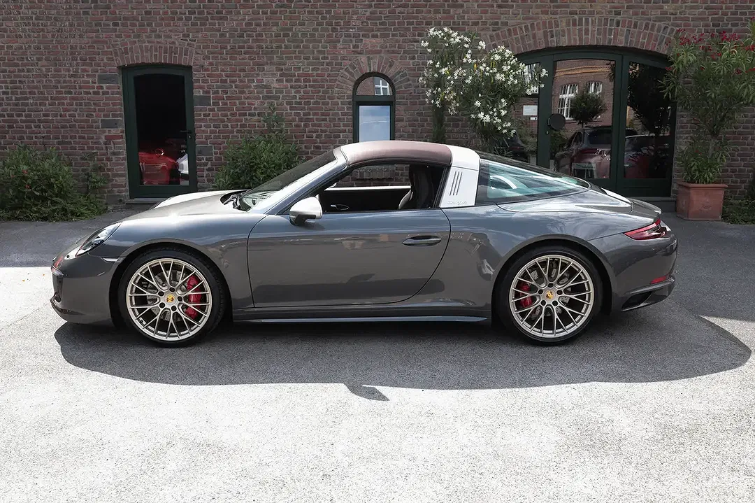 Porsche 991 - Thumbnail 3