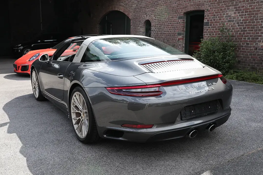 Porsche 991 - Thumbnail 5