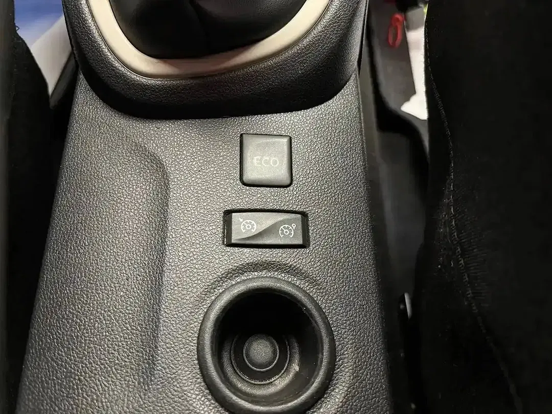 Renault Captur - Thumbnail 11