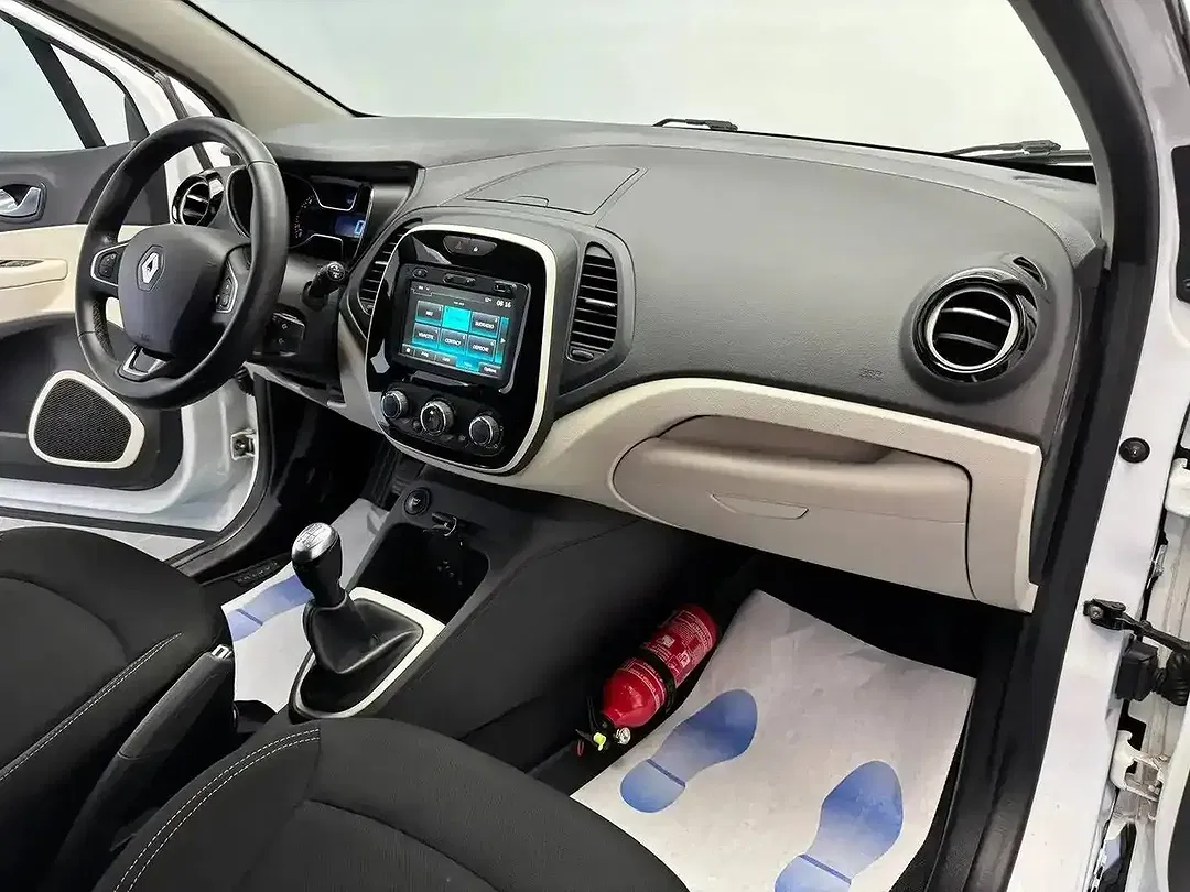 Renault Captur - Thumbnail 12