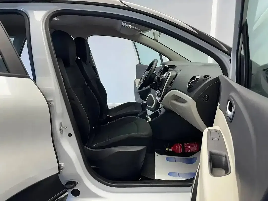 Renault Captur - Thumbnail 13