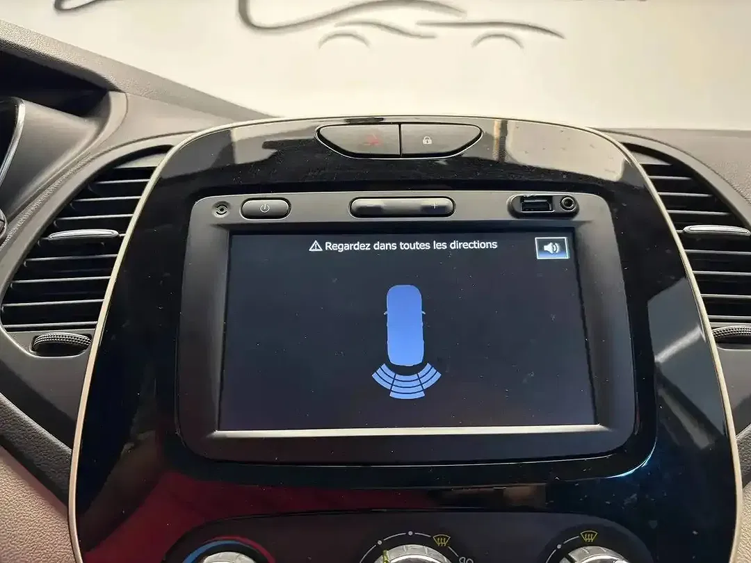 Renault Captur - Thumbnail 9