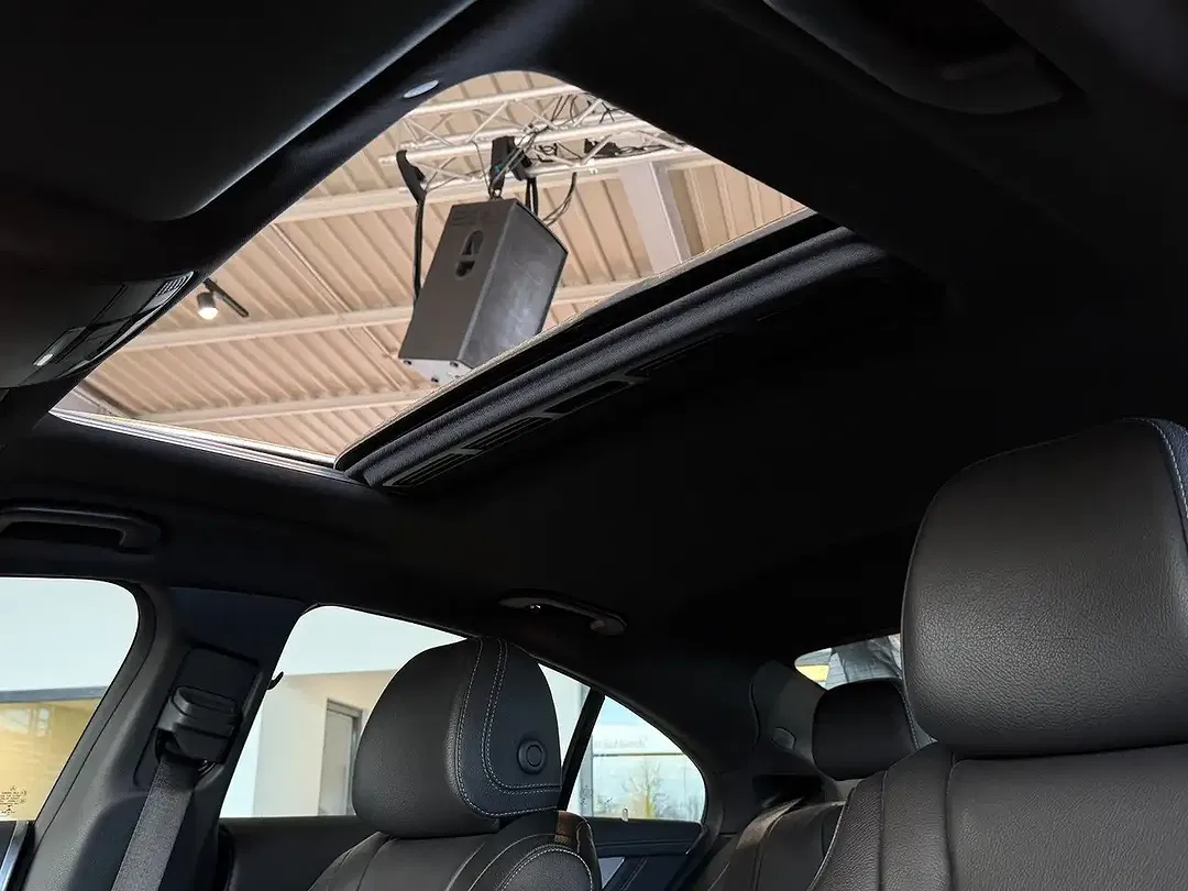 Mercedes-Benz CLS 350 - Thumbnail 12