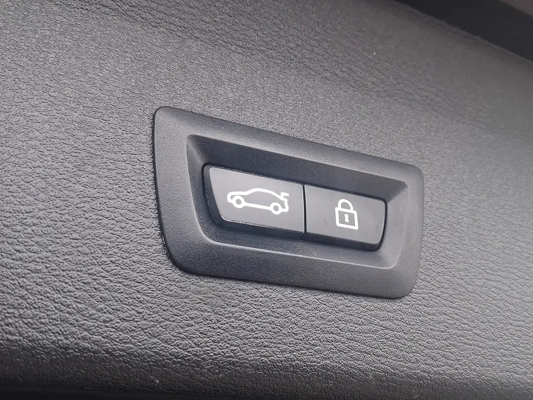 BMW X1 - Thumbnail 9