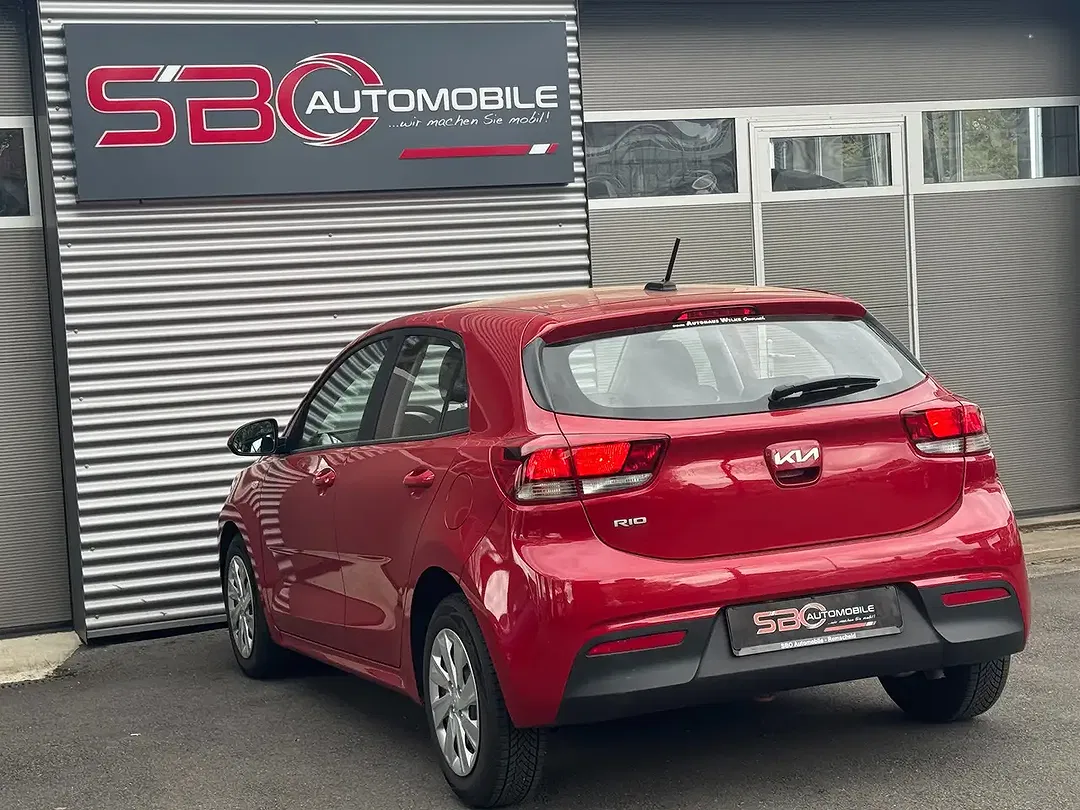 Kia Rio - Thumbnail 9