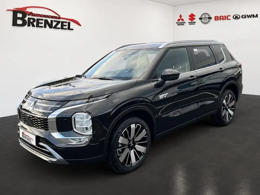Mitsubishi Outlander - Thumbnail 1