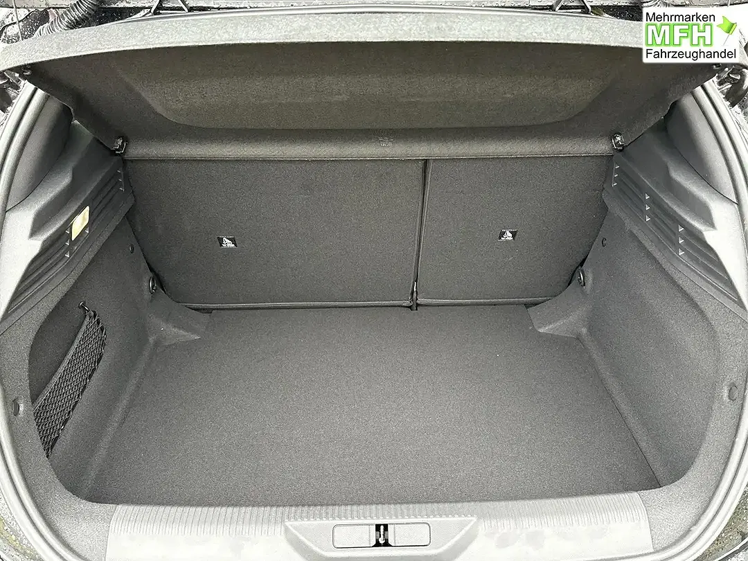 Peugeot 308 - Thumbnail 9