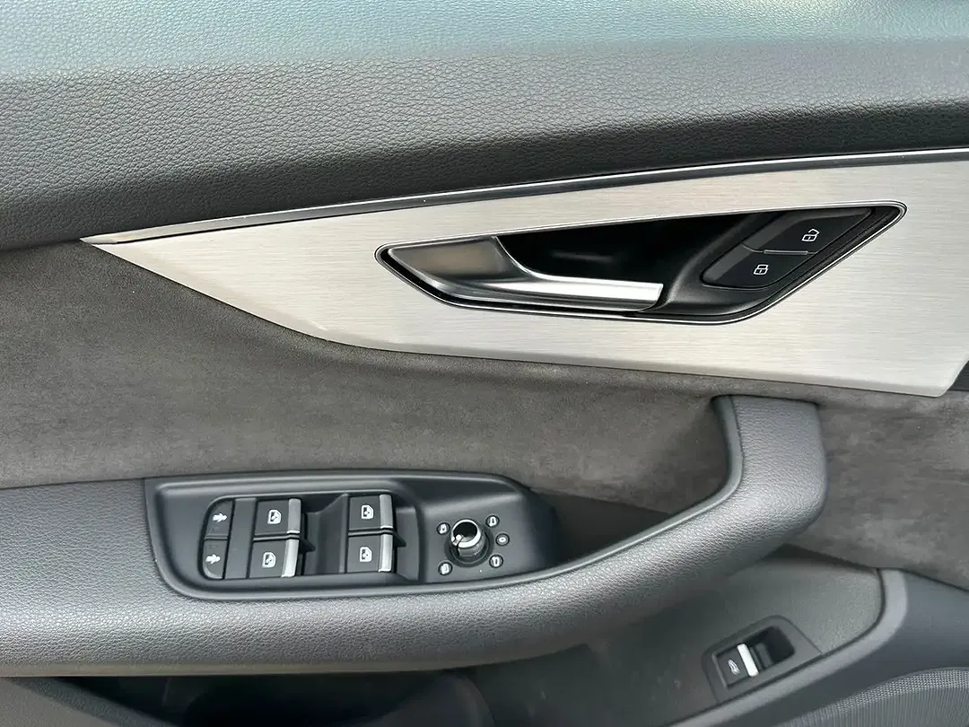 Audi SQ7 - Thumbnail 15
