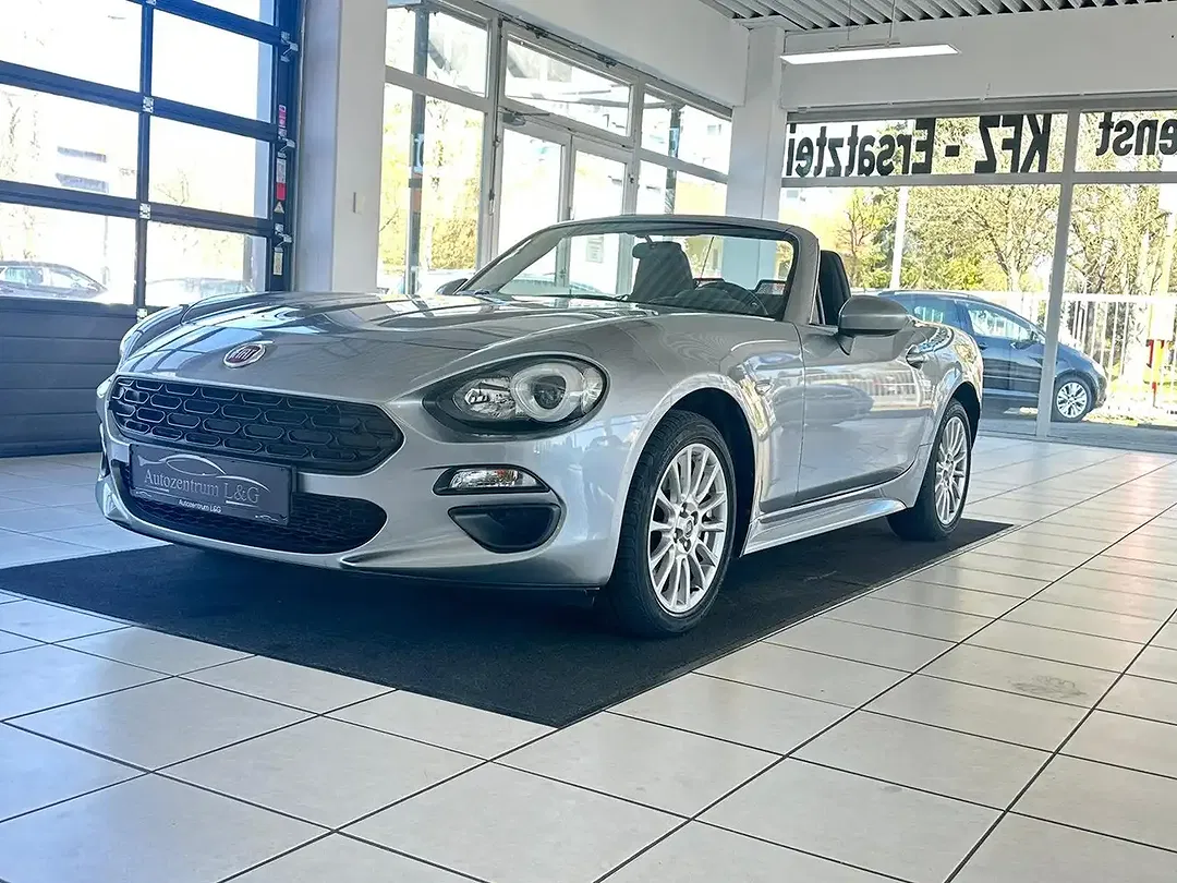Fiat 124 Spider - Thumbnail 2