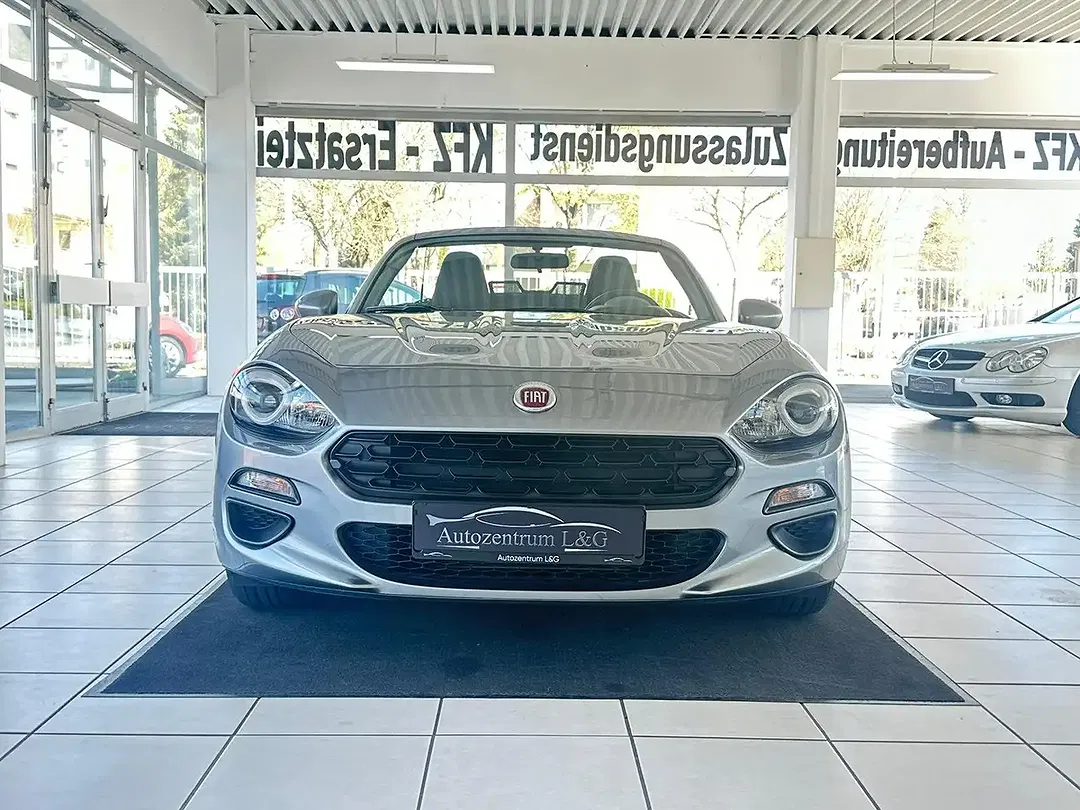 Fiat 124 Spider - Thumbnail 3