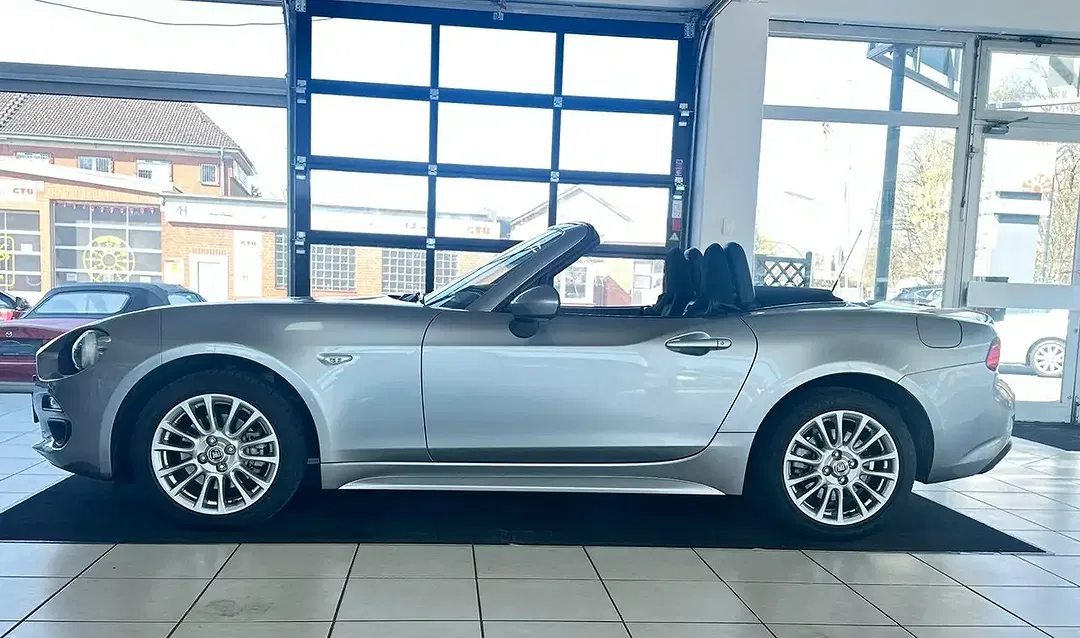 Fiat 124 Spider - Thumbnail 8